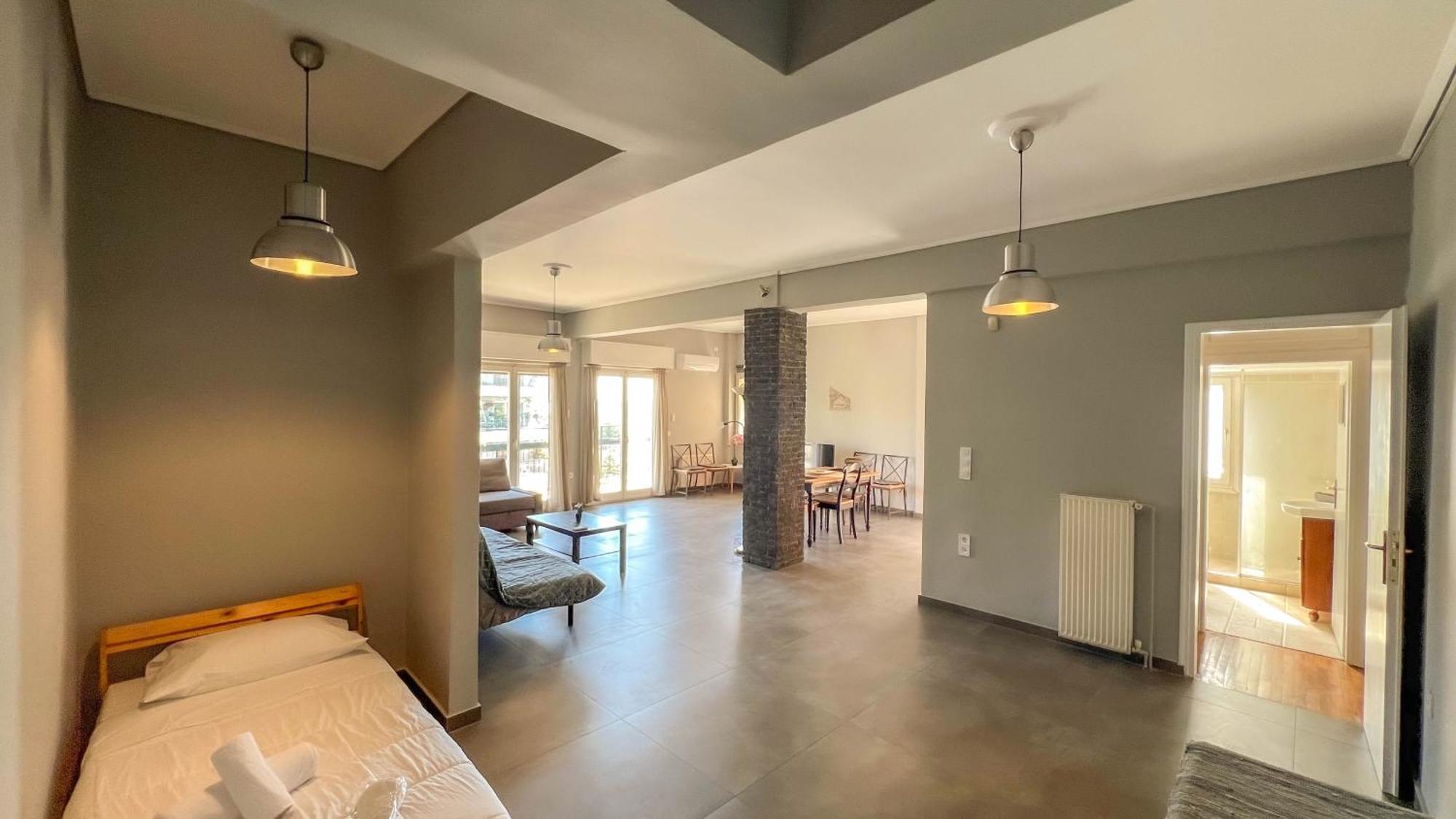 Alimos Sea View Family Apartment Atene Esterno foto