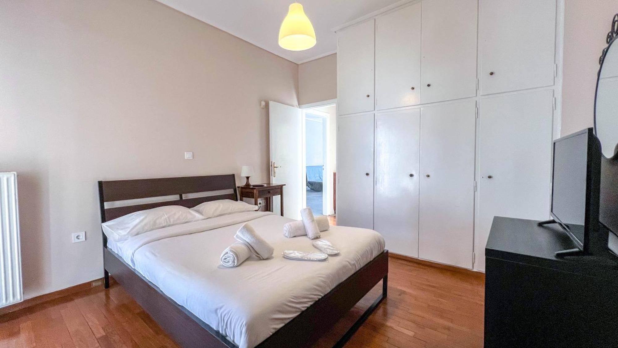 Alimos Sea View Family Apartment Atene Esterno foto