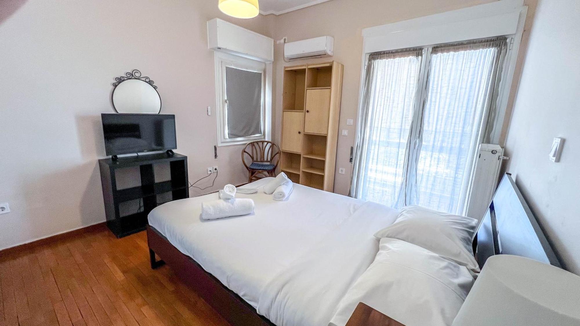 Alimos Sea View Family Apartment Atene Esterno foto