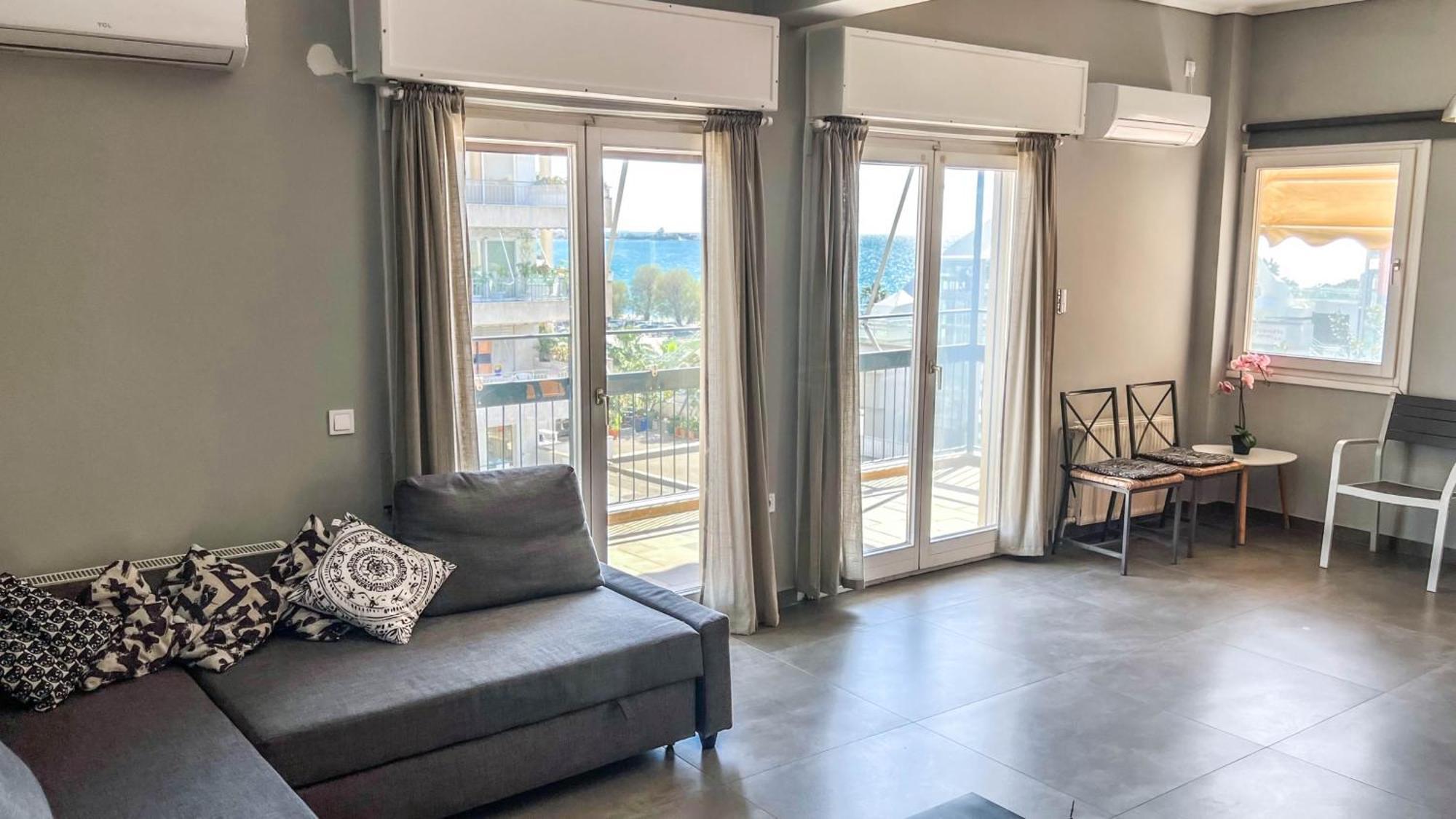 Alimos Sea View Family Apartment Atene Esterno foto