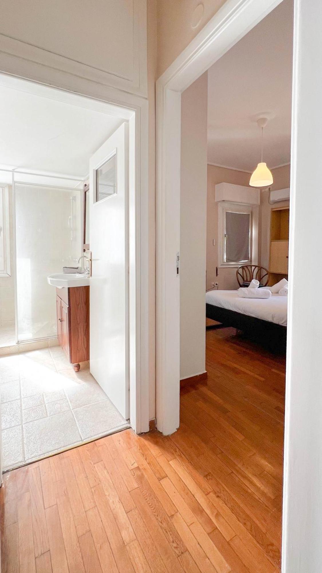Alimos Sea View Family Apartment Atene Esterno foto