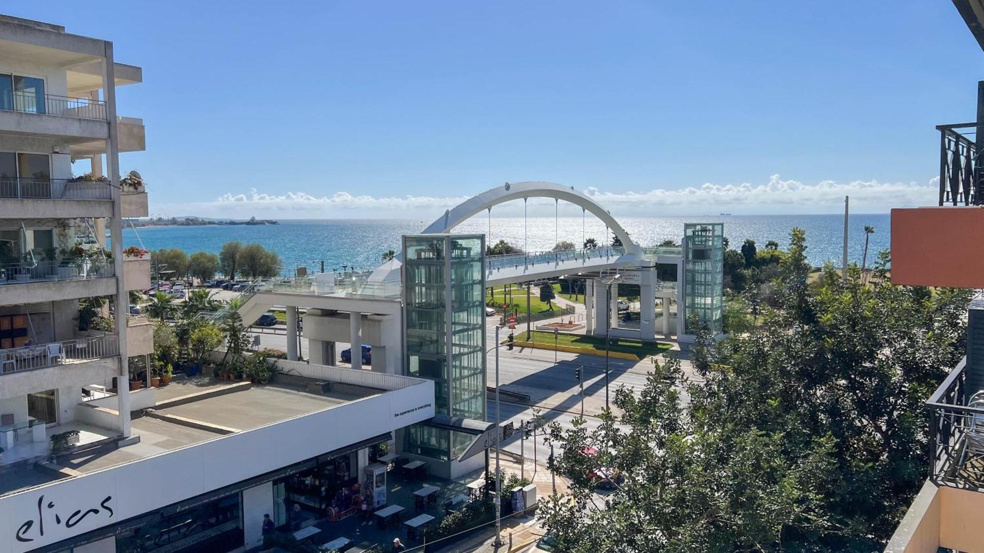 Alimos Sea View Family Apartment Atene Esterno foto